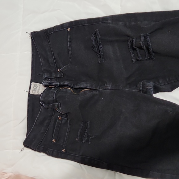 Asks distressing jeans - Picture 2 of 3